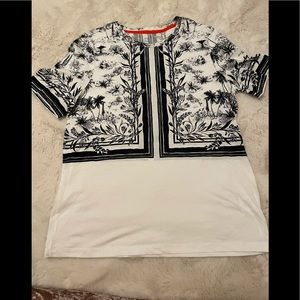 NWOT TORY BURCH PRINTED TSHIRT SIZE MEDIUM